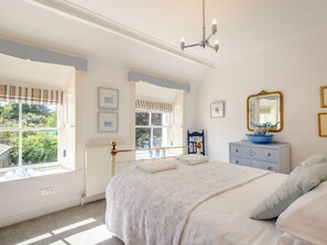 3 bedrooms, individually decorated, individually furnished, free WiFi