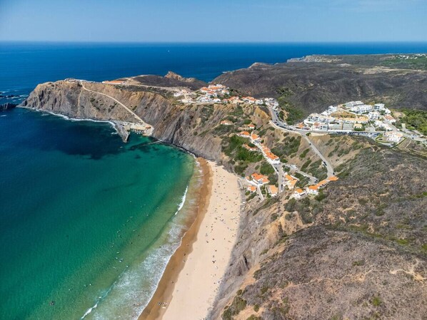 Ubicación cercana a la playa