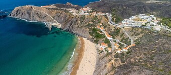 Sweet Home Arrifana | Beach house by Lisbeyond