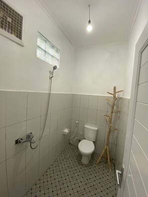 Dusche, Handtücher, Seife, Toilettenpapier