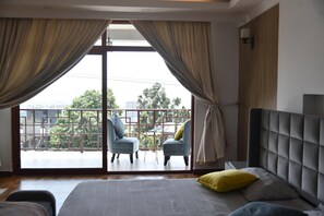 Villa | 3 bedrooms, free WiFi, bed sheets - 5 Bedroom Exquisite Villa in Top-view Area (Addis Ababa)