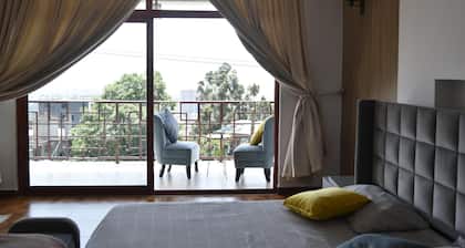 5 Bedroom Exquisite Villa in Top-view Area