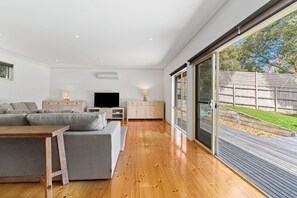 电视、电子游戏、书