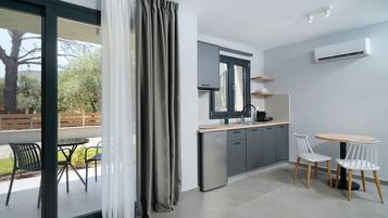 1 chambre, bureau, chambres insonorisées, fer et planche à repasser