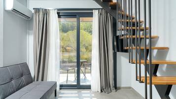 1 chambre, bureau, chambres insonorisées, fer et planche à repasser