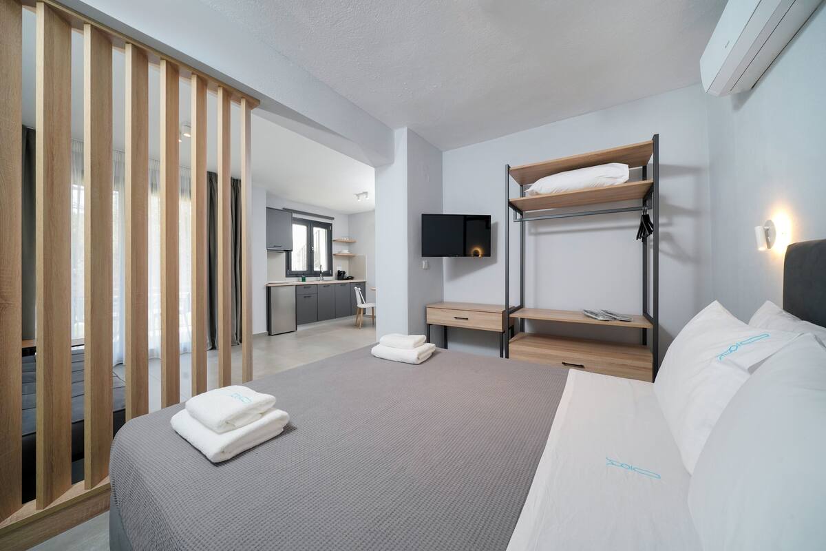 Junior suite | 1 slaapkamer, een bureau, geluiddichte muren