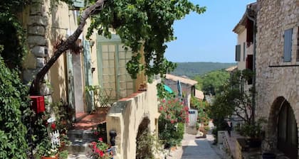Magnifique et grande villa provençale familiale à 10 min d'Aix-en-Provence