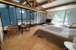 5 Schlafzimmer, Bügeleisen/Bügelbrett, Reisekinderbett, kostenloses WLAN