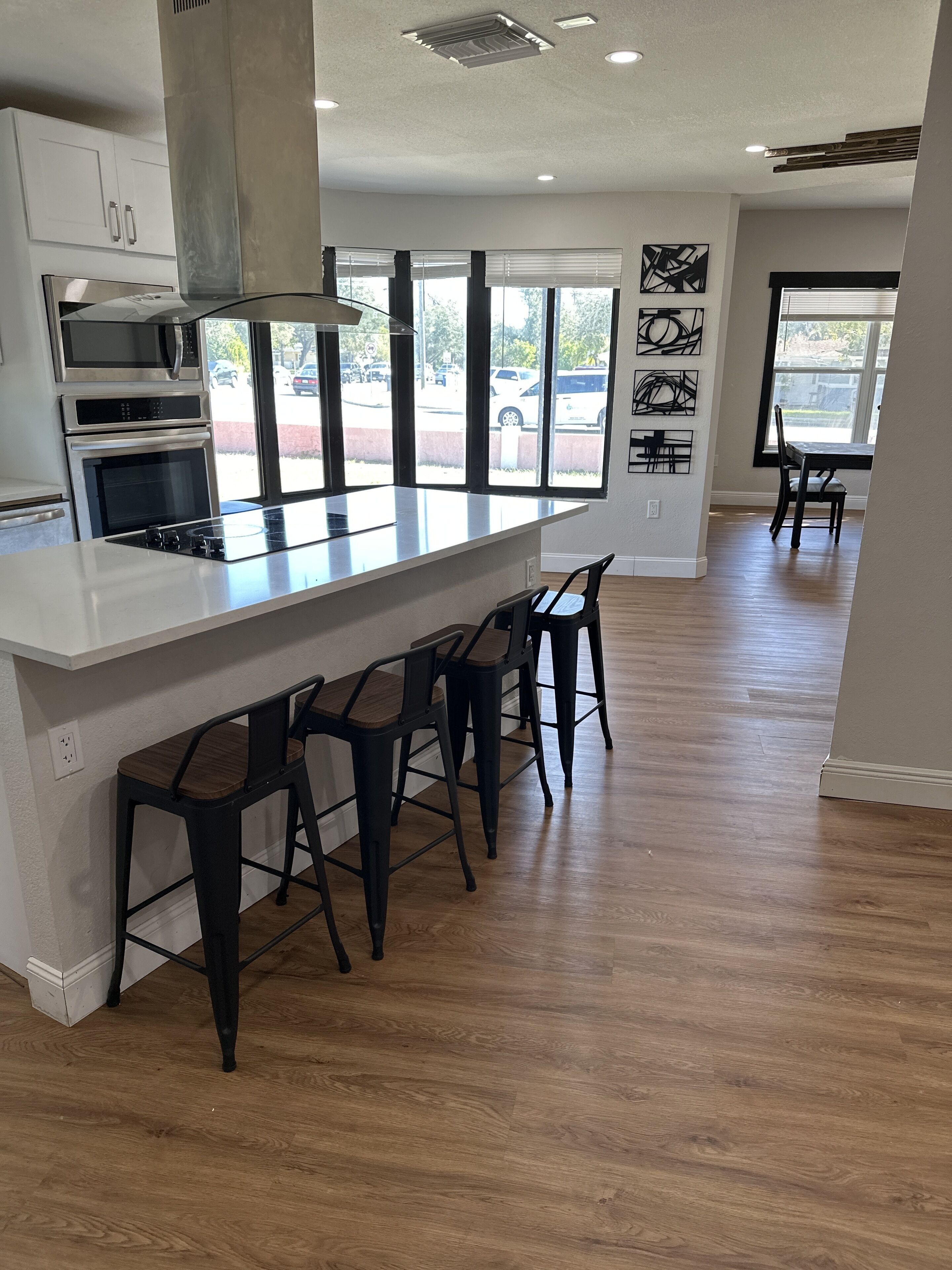 Mikrowelle, Ofen, Herdplatte, Geschirrspüler