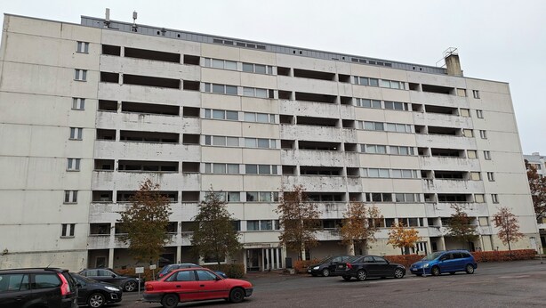 A multi-story parking garage with several cars parked. - Pet-friendly 4 Bed Apt in Turku With Park Views (Turku)