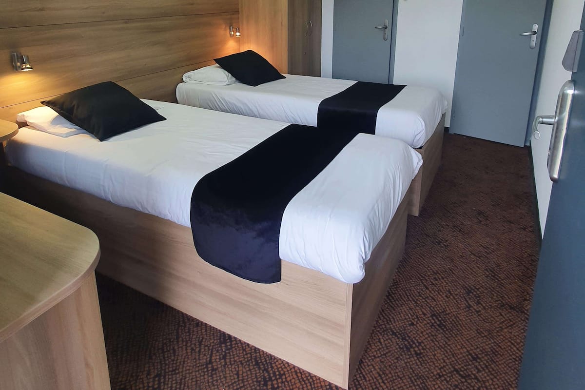 Chambre Standard, 2 lits une place
