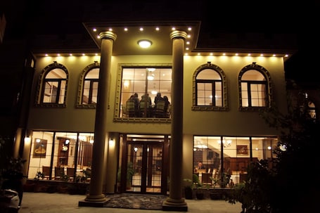 Restaurant. ROZAFA