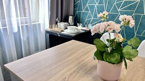 Khu vực ăn uống tại phòng