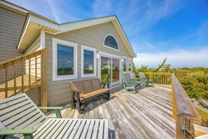 Terrace/patio - Soundside Dog Friendly w/ Private Pool, Hot Tub, Elevator, Nearby Beach Access (Avon)