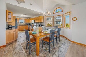 Dining - Soundside Dog Friendly w/ Private Pool, Hot Tub, Elevator, Nearby Beach Access (Avon)