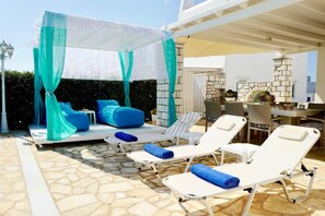 House | Terrace/patio
