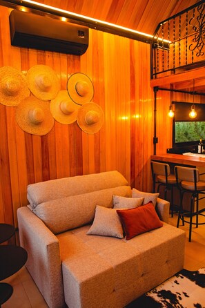 Cabana Canjerana | Living area | Flat-screen TV - Alta Vista Cabanas (Garibaldi)