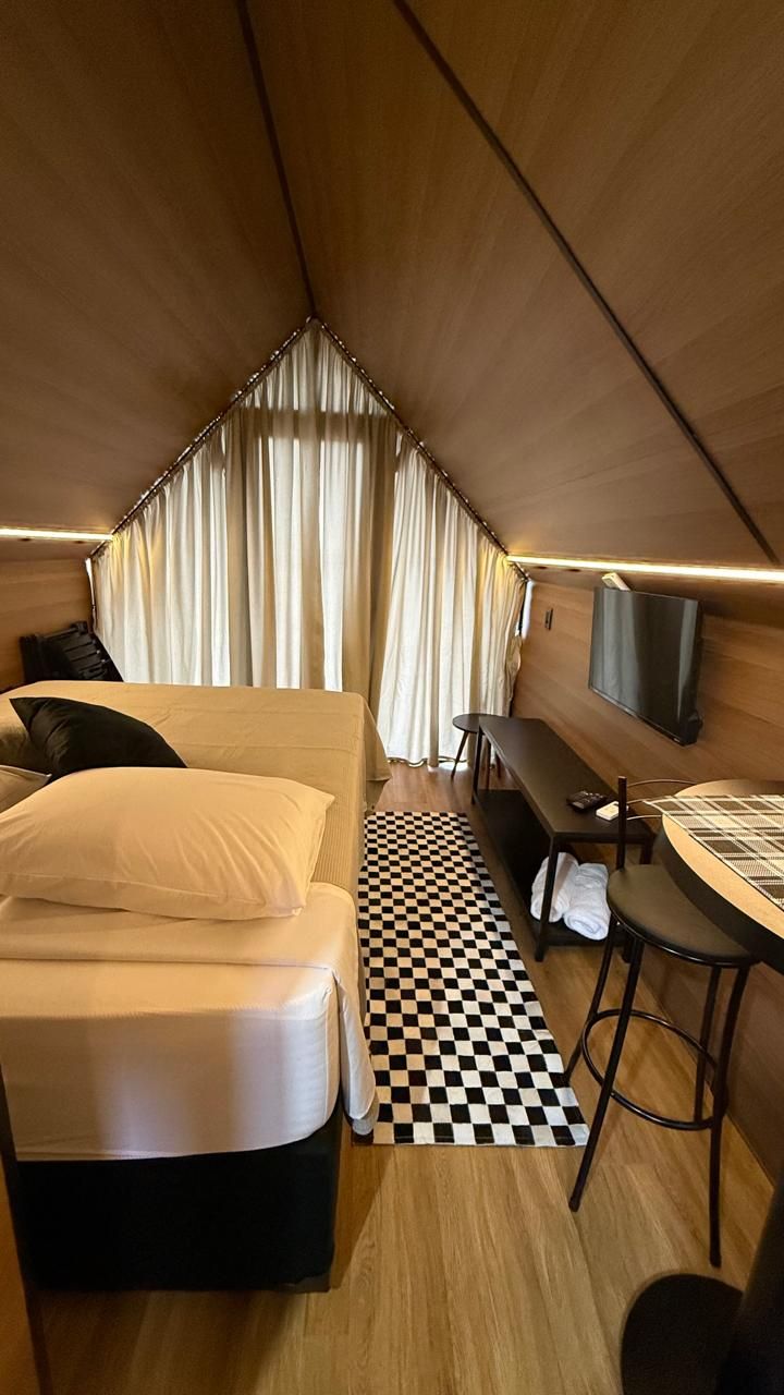 Premium bedding, soundproofing, free WiFi, bed sheets