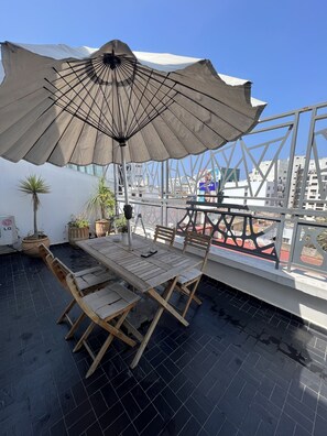 Outdoor dining - Luxueux appartement au coeur De Casablanca Maârif (Casablanca)