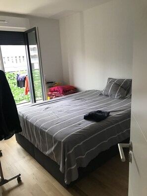 1 bedroom, WiFi - Cozy private room in Alessandro apartments (Clichy)