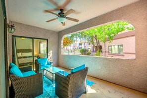 Condo, 2 phòng ngủ | Hiên