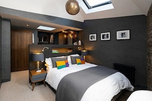 4 Schlafzimmer, Bügeleisen/Bügelbrett, WLAN, Bettwäsche