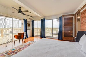 2 bedrooms, desk, iron/ironing board, WiFi