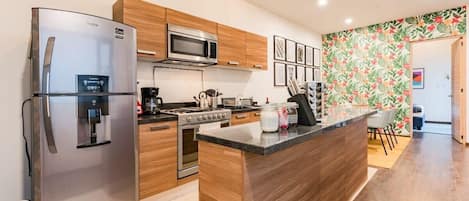 Fridge, microwave, oven, stovetop
