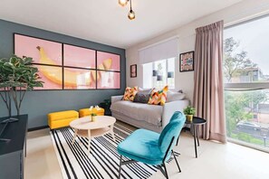 スマートテレビ、書斎 / ワークスペース