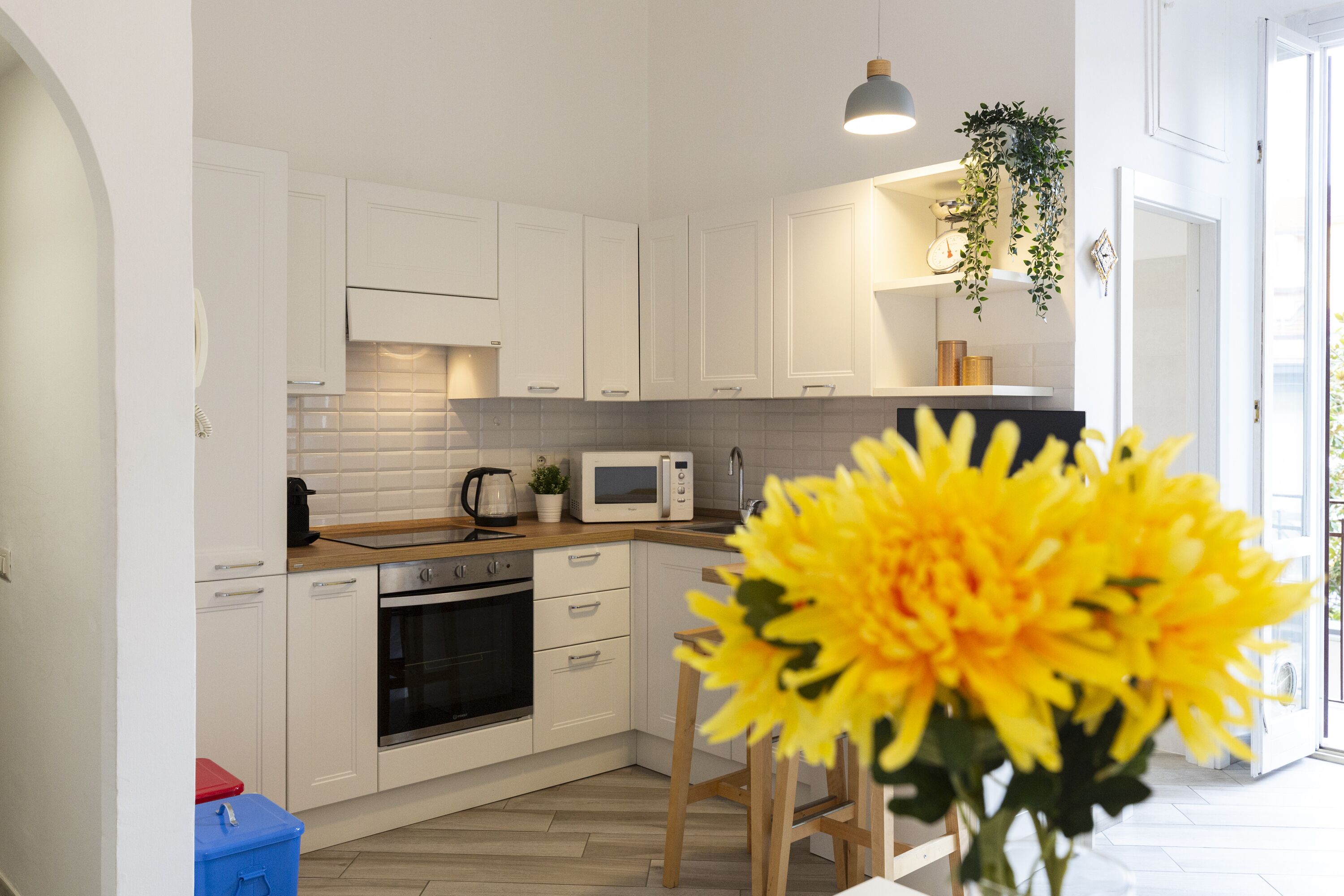 Comfort Apartment, 1 Bedroom | Private kitchen | Full-size fridge, microwave, oven, stovetop