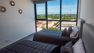 3 bedrooms, iron/ironing board, WiFi, bed sheets