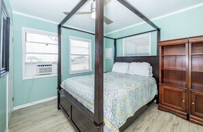 3 bedrooms, free WiFi, bed sheets