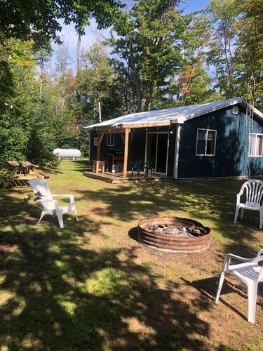 Cabin close to trails. Excellent location.