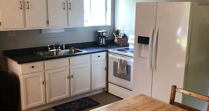 Cabin close to trails. Excellent location.