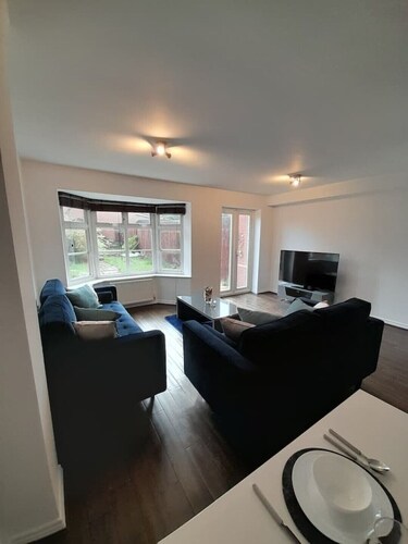 4-Bed| Up to 30% off| Contractors | BHX, NEC, HS2
