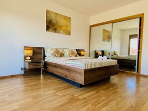 2 soveværelser, strygejern/strygebræt, gratis Wi-Fi, sengetøj