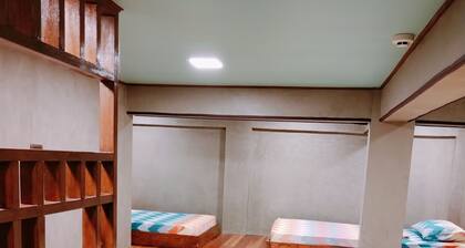 A place to stay in La Union (surftown) ,Urbiztondo beach. Group of 10.