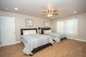 6 bedrooms, iron/ironing board, free WiFi, bed sheets