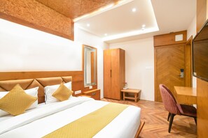 Deluxe AC Room
