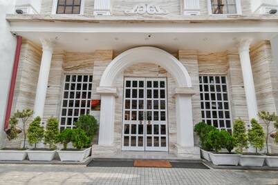 哈蒂利酒店和餐厅