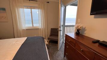 2 bedrooms, travel crib, WiFi, bed sheets