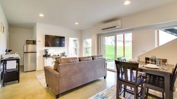 House (2 Bedrooms) | Front of property