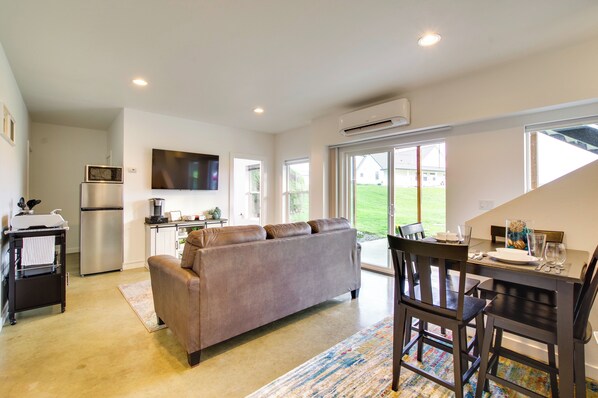 House (2 Bedrooms) | Front of property