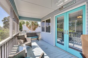 House (5 Bedrooms) | Interior