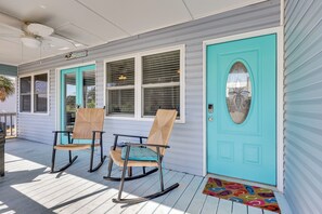 Interior - Fenced Yard, 1 Mi to Beach: Oak Island Family Home (Oak Island)