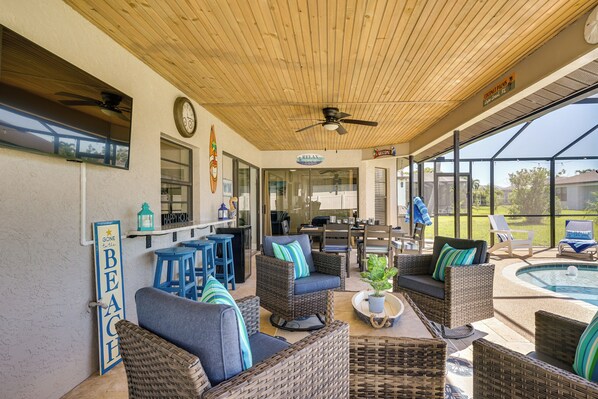 House (3 Bedrooms) | Interior - Hot Tub & Pool: Coconut Palms in Cape Coral (Cape Coral)