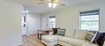 Williston Home w/ Yard: 6 Mi to Devils Den Spring