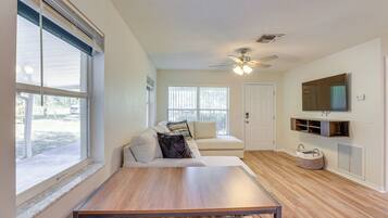 Casa (2 Bedrooms) | Interior