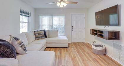 Williston Home w/ Yard: 6 Mi to Devils Den Spring