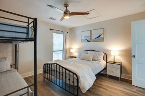 House (3 Bedrooms) | Interior - Boat, Fish & Swim: Lake Conroe Home w/ Hot Tub! (Willis)